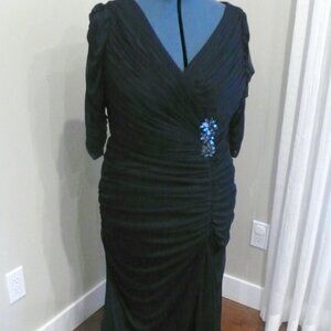 ADRIANNA PAPELL  Navy Blue Evening Gown